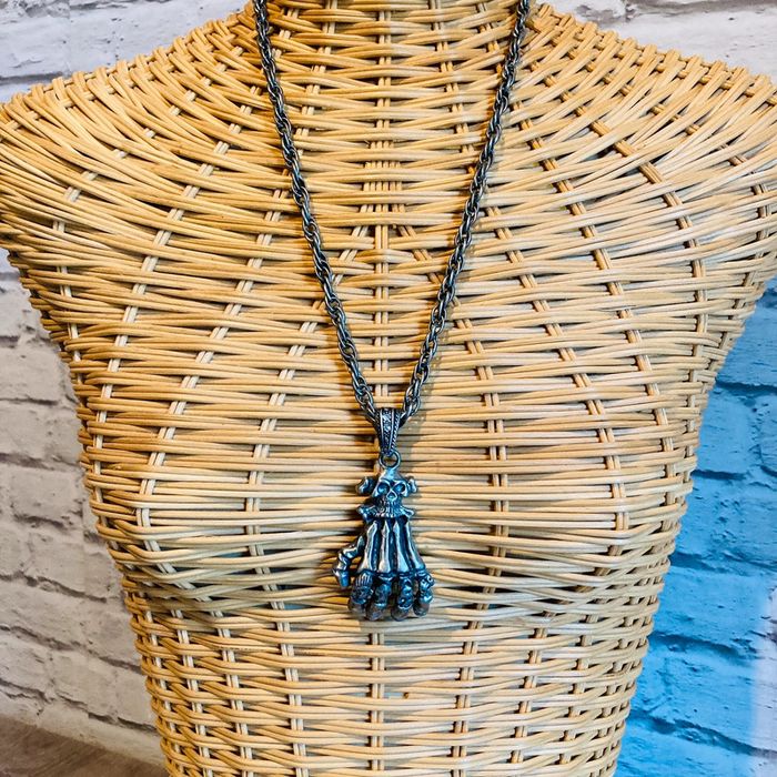 Collier long vintage | main 🌿