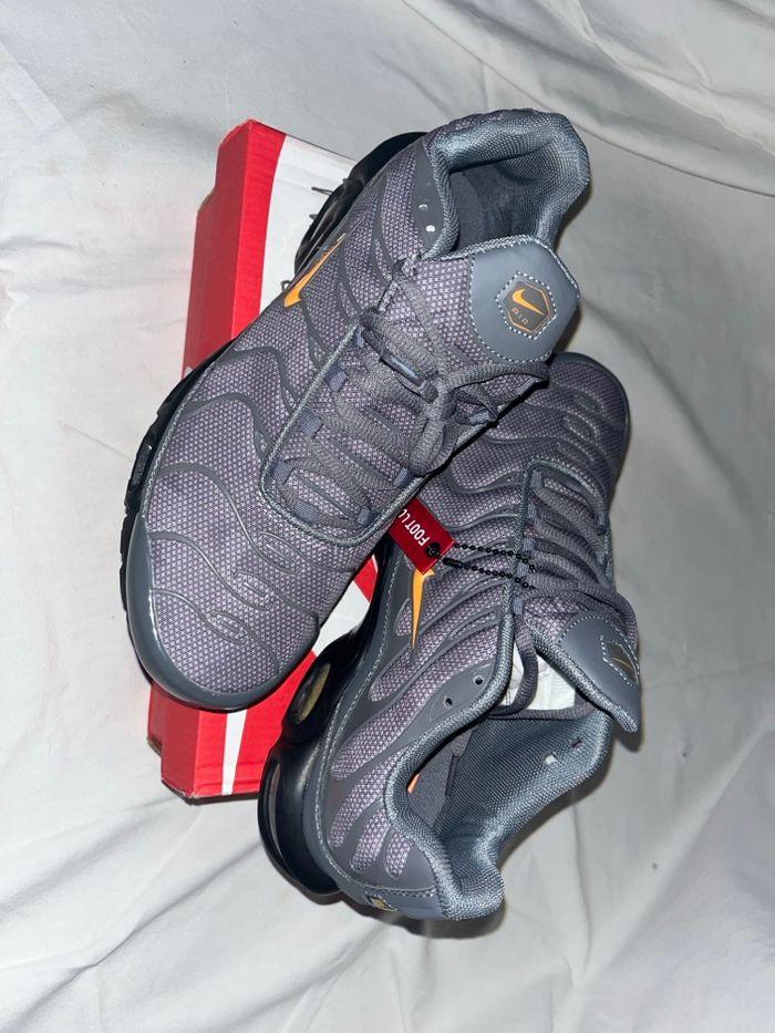 Nike TN grise et orange - photo numéro 4