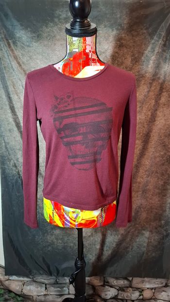 T-shirt manches longues crânes fleurs