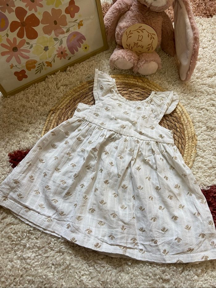 Robe manches courtes