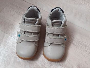 Chaussures mixte Taille 22
