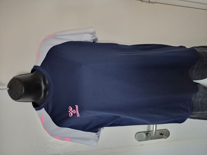 Tee Shirt Hummel bleu marine - Taille S - Très bon état - photo numéro 3