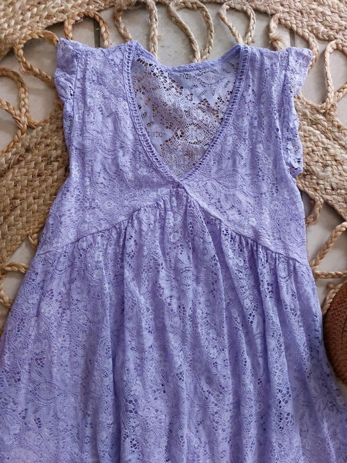 Robe lilas dentelle - photo numéro 2