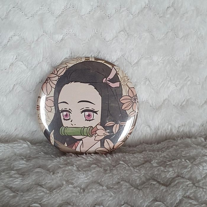 Badge metal pin broche goodies Nezuko Demon Slayer