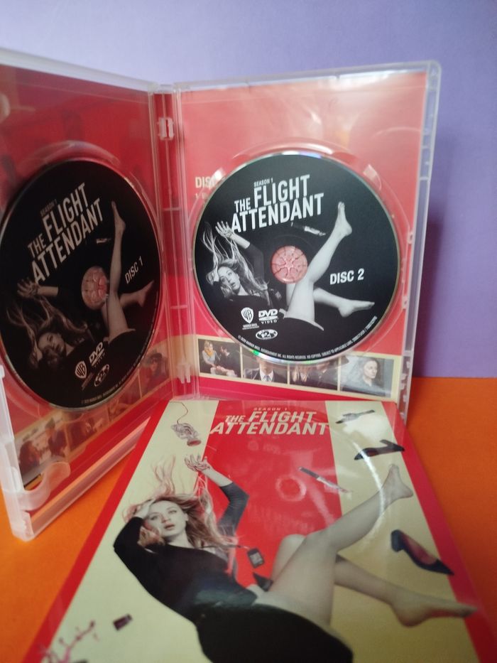 The flight attendant - Saison 1 et 2 - DVD - photo numéro 4