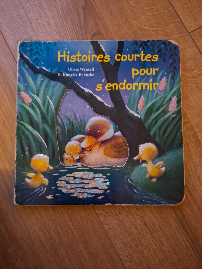 Livre cartonné Histoires courtes pour s'endormir en bon état