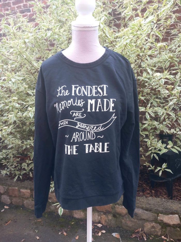 Sweat noir basic. Kiabi. Taille M.