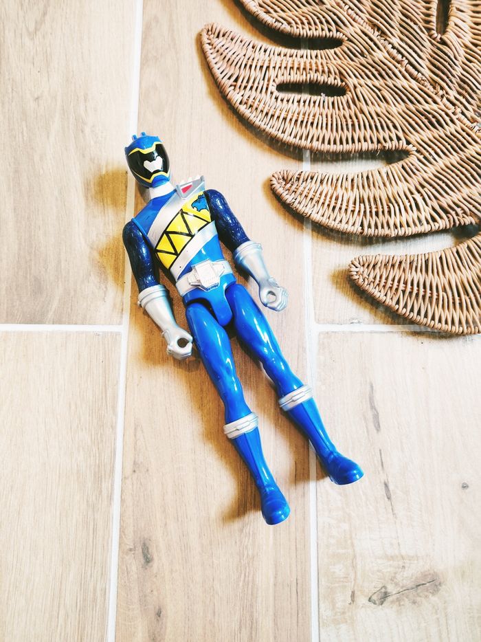 🙅 Power rangers dino charge figurine 30cm du ranger bleu Bandai