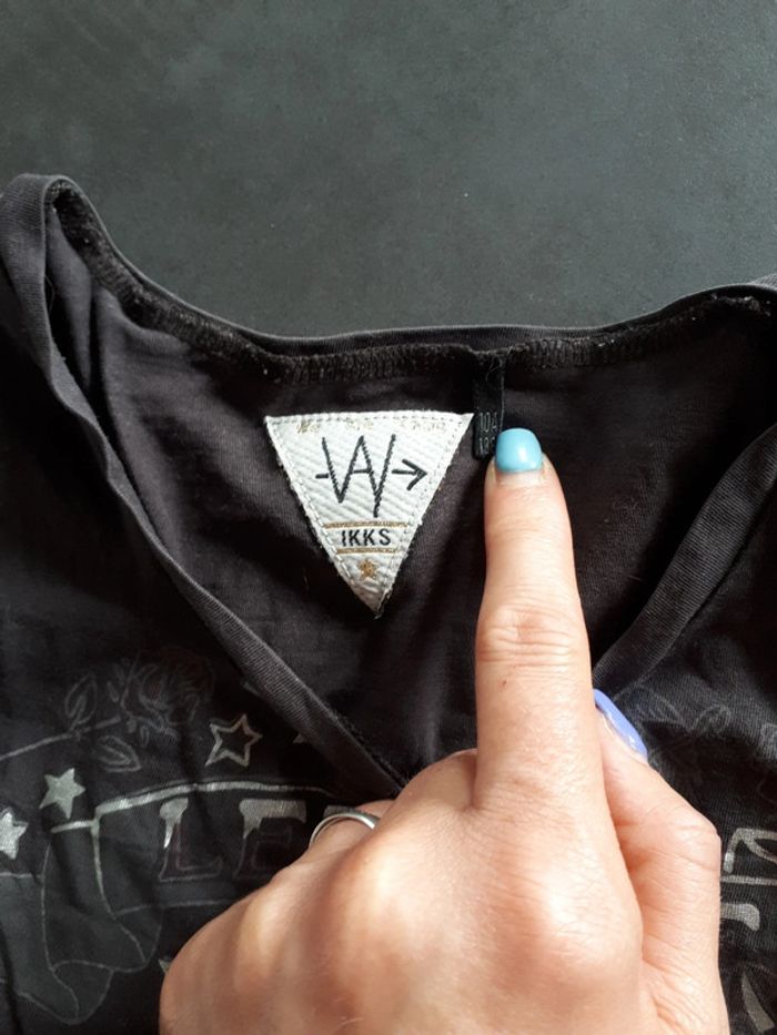 Tee-shirt manches longues Ikks 10 ans offert dans un lot - photo numéro 3