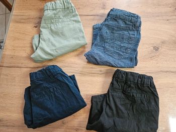 Lot de 4 short chino h&m 104 cm