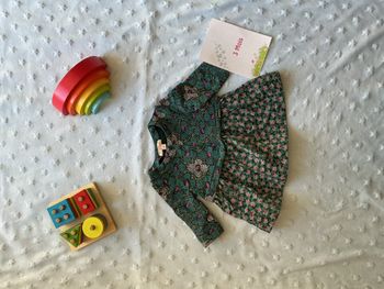 robe manches longues vert et rose fleurie 3 mois du pareil au même