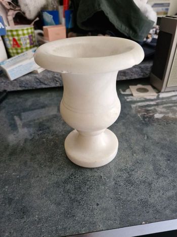 Vase en marbre