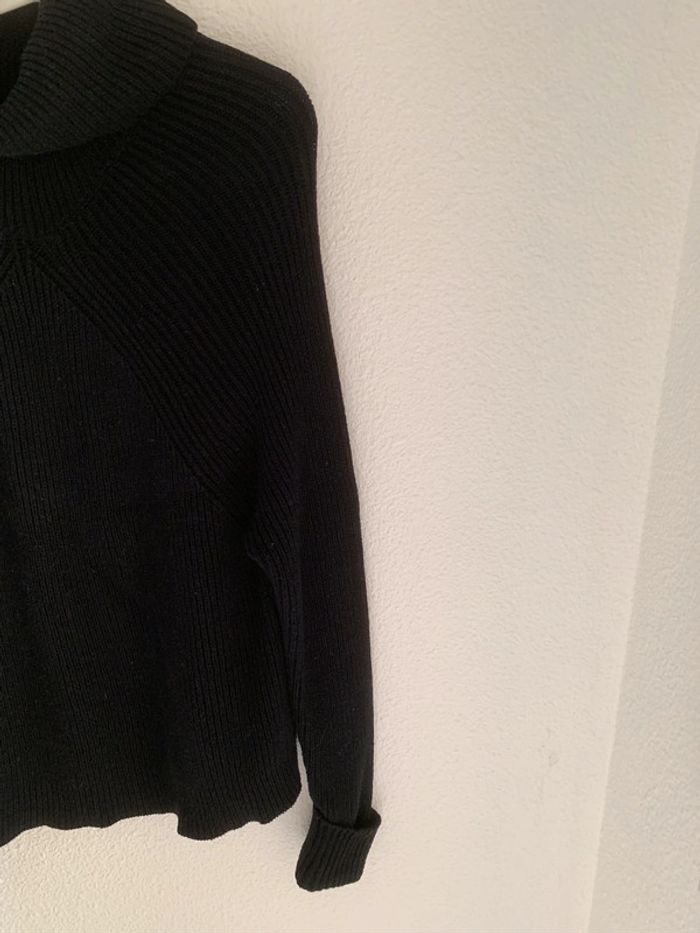 Pull noir - photo numéro 3