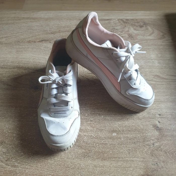 💜 Baskets Puma
Carina Blanc & Rose
Pointure 38 #emyfleury_pointure38femme - photo numéro 6