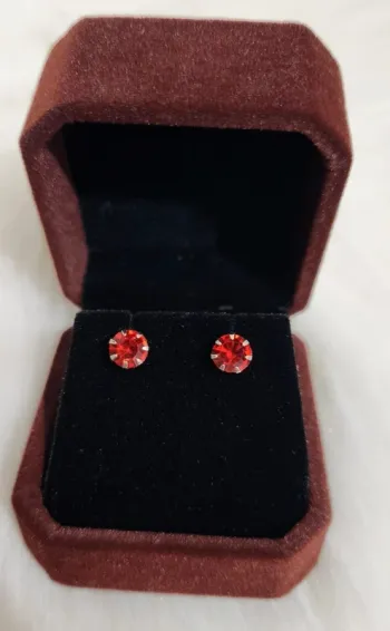 💎Boucles d’oreilles pierre Zirconium rouges 💎