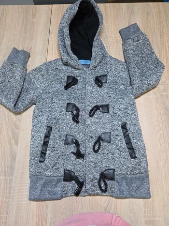 Veste à capuche ● 10 ans