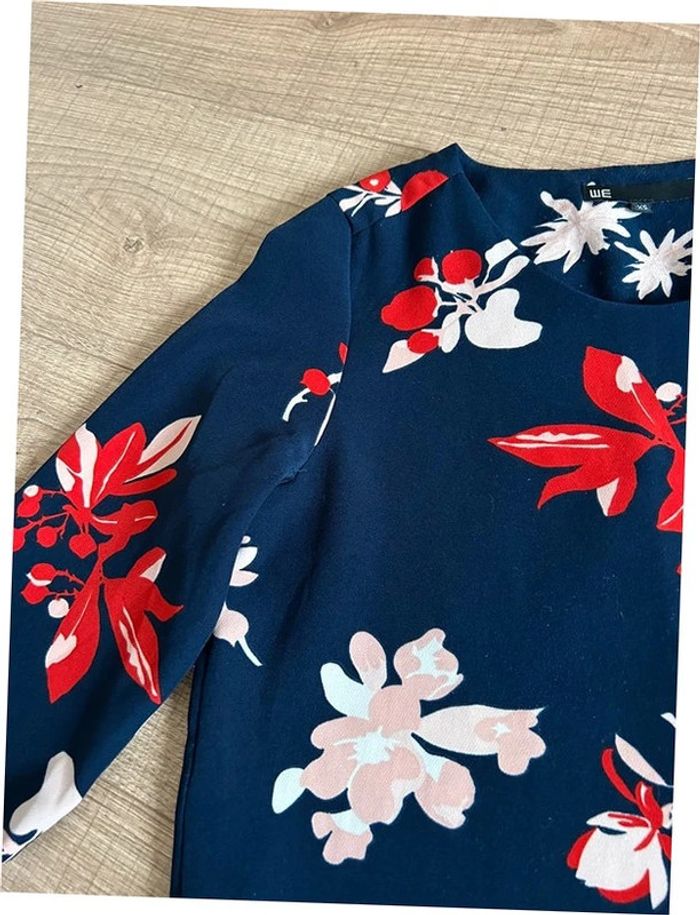 Robe bleue marine et imprimée à manches courtes WE taille XS bon état (petit défaut) - photo numéro 13