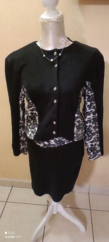 Ensemble tailleur jupe veste NAFTA LINE