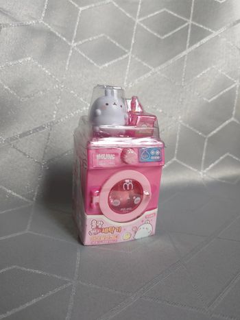 Distributeur de bonbons Molang – Mini lave-linge interactif & figurine