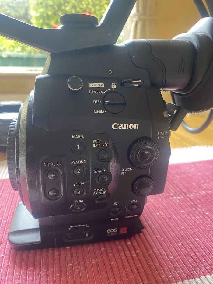Caméra cinéma Canon C300 Mark I - photo numéro 5