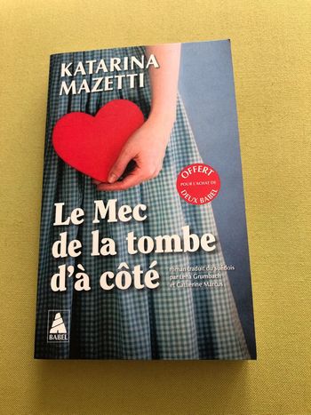 Livre le mec de la tombe d’à côté