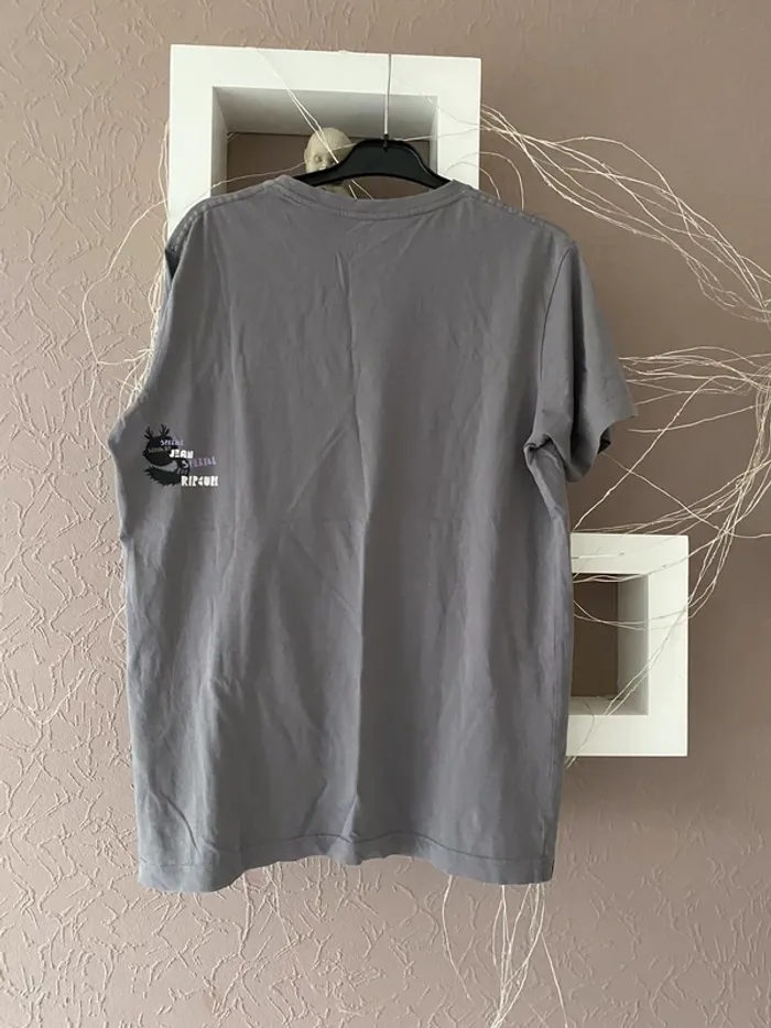 T shirt gris - photo numéro 3