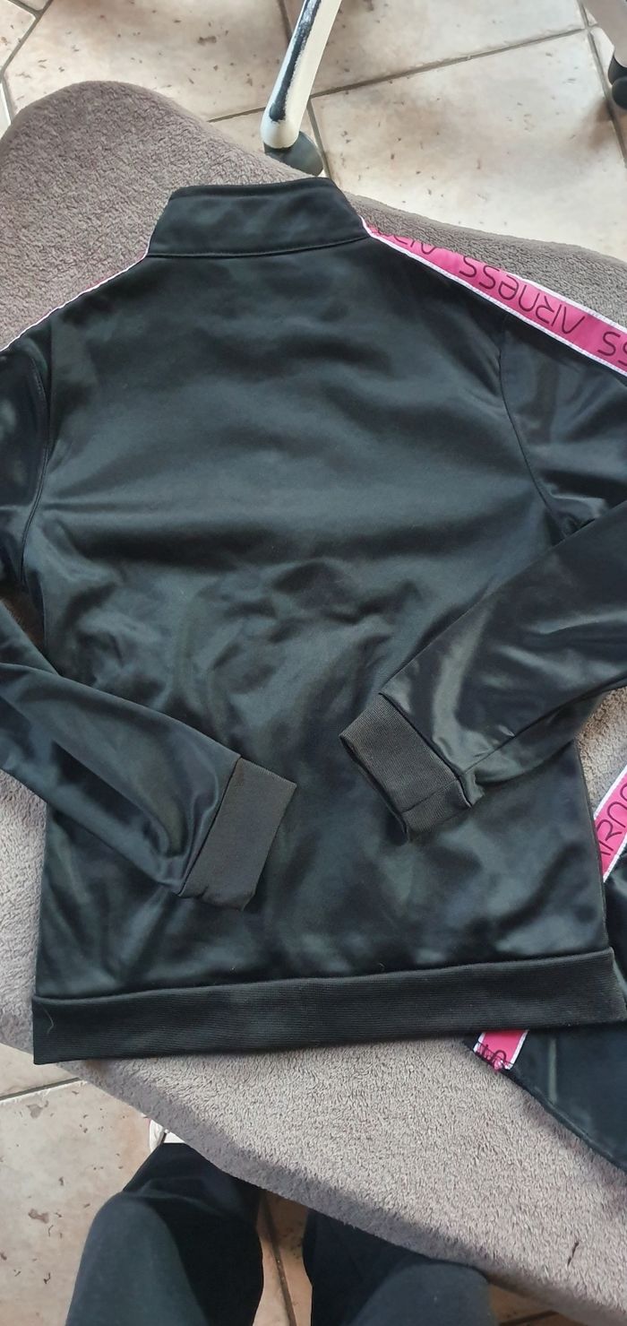 Ensemble de jogging - photo numéro 4