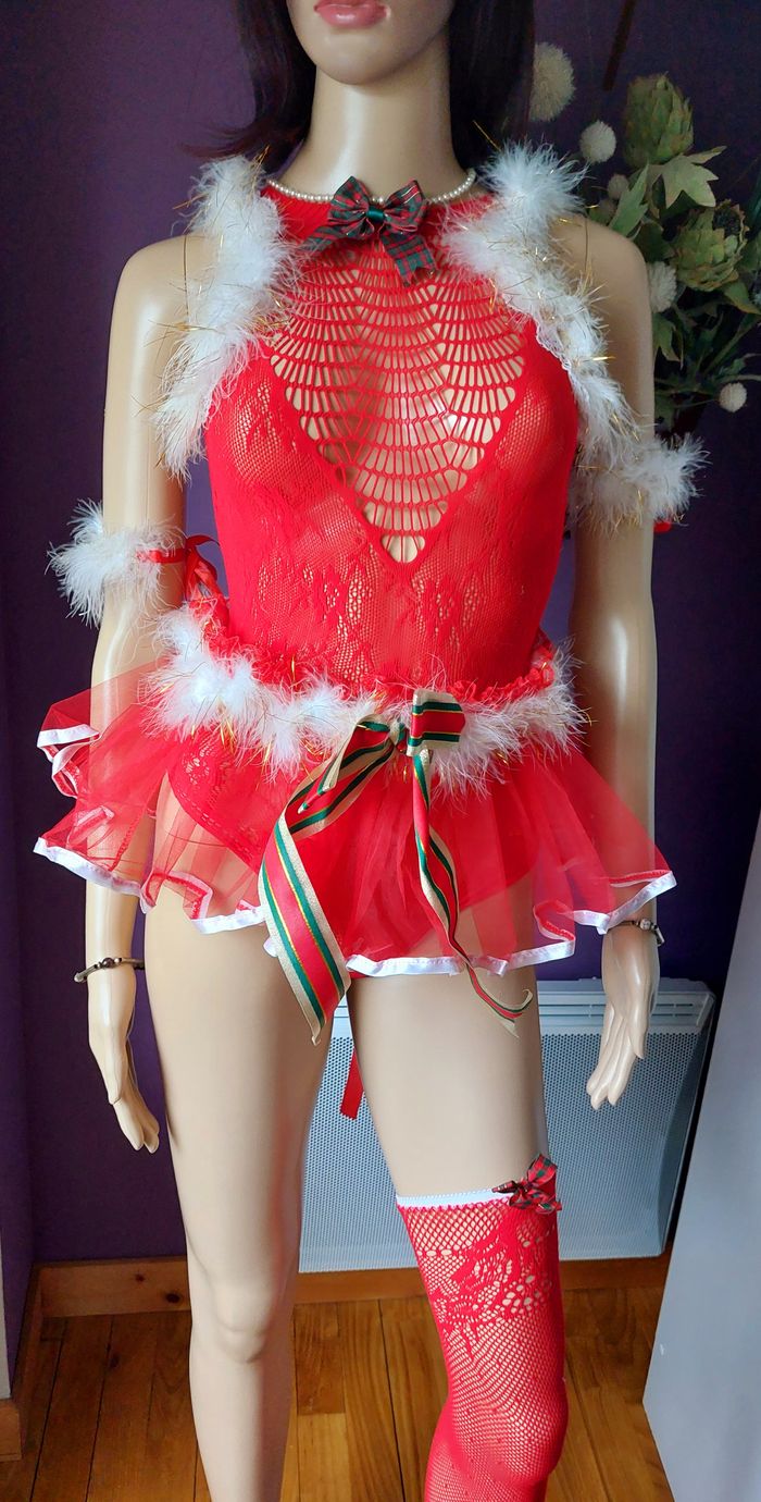 Ensemble 5 pièces de Noël au look santa girl sexy – Taille unique - photo numéro 2
