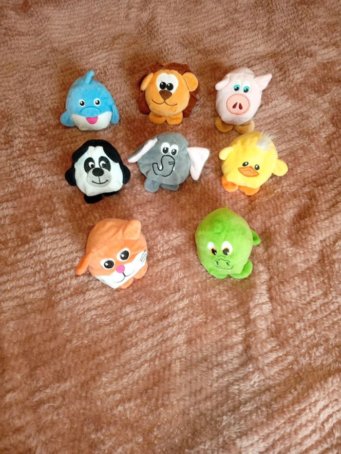 Lot de 8 peluches
