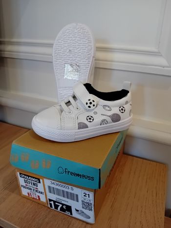 Chaussures enfant T21
