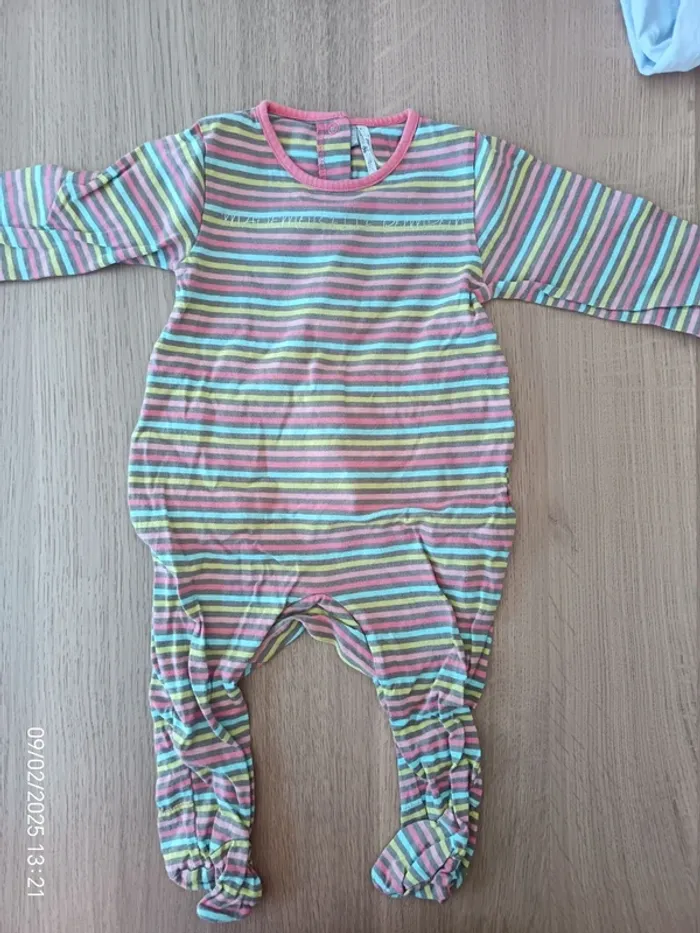 Lot de 4 pyjamas 18 mois - photo numéro 3