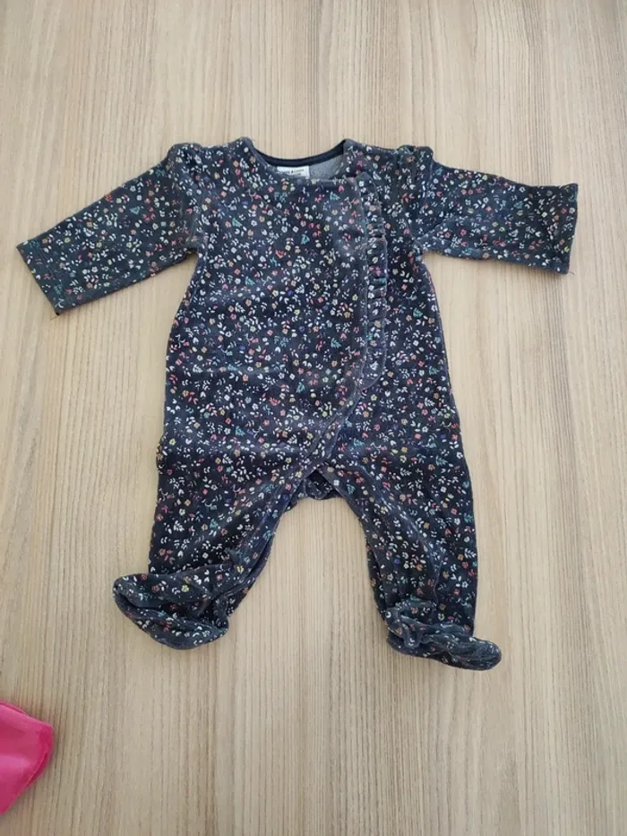 Lot 6 pyjamas 3 mois - photo numéro 2