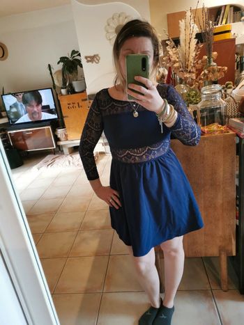 Robe bleu marine ajourer