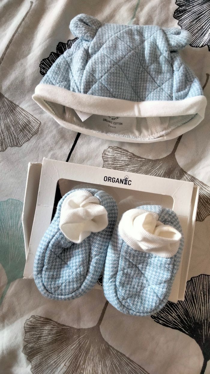 Coffret naissance bonnet et chausson