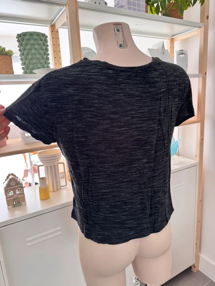 T-shirt taille S - photo numéro 2