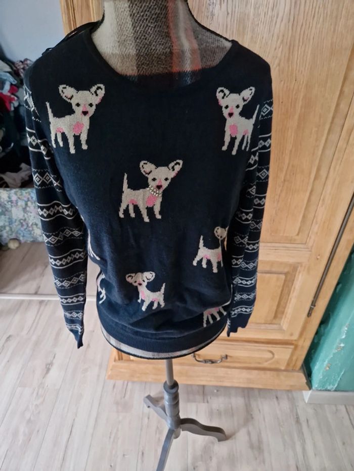 Joli pull chien George taille 38 - photo numéro 3