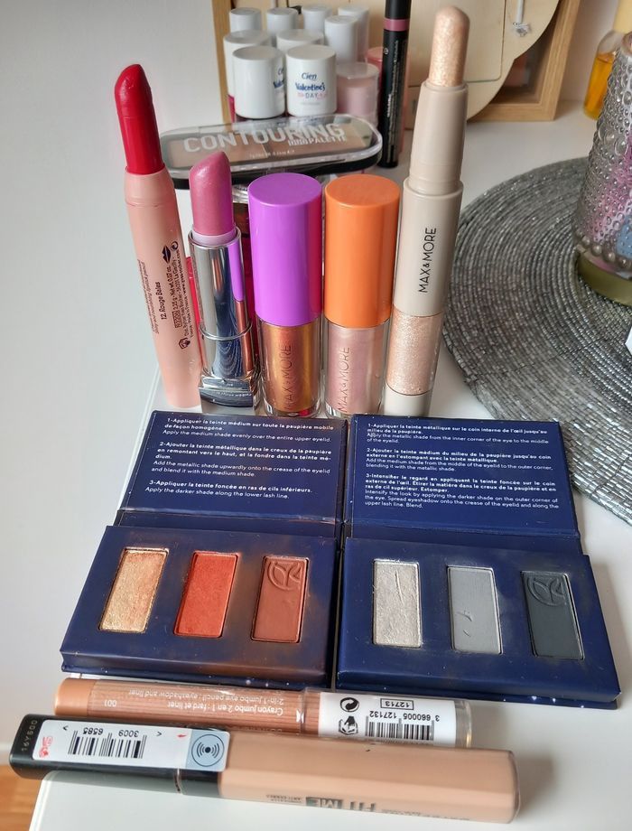 Lot de maquillage Yves Rocher Maybelline Max&More - photo numéro 3