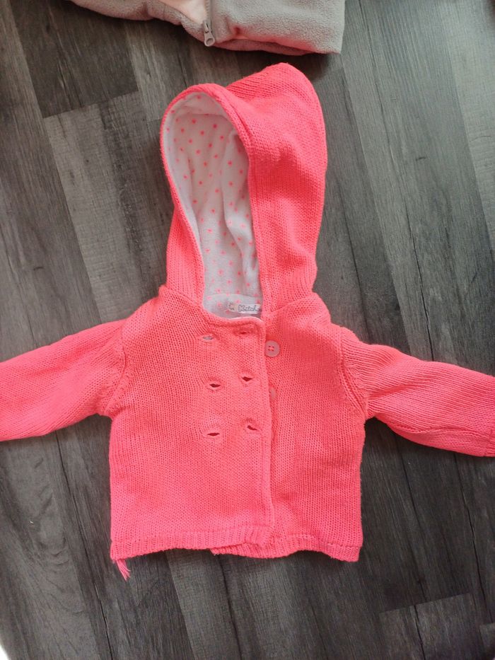 2 Gilets polaires 6 mois - photo numéro 2