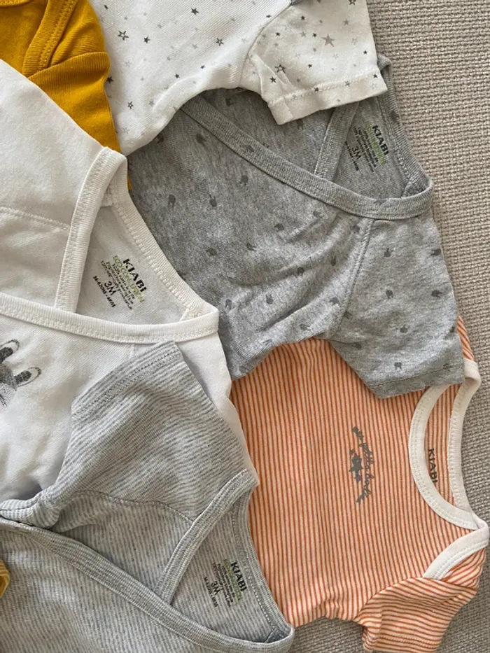 Lot 9 bodys taille 3 mois - photo numéro 4
