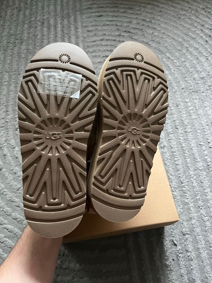UGG Classic Ultra Mini Platform Taille 37 - photo numéro 6