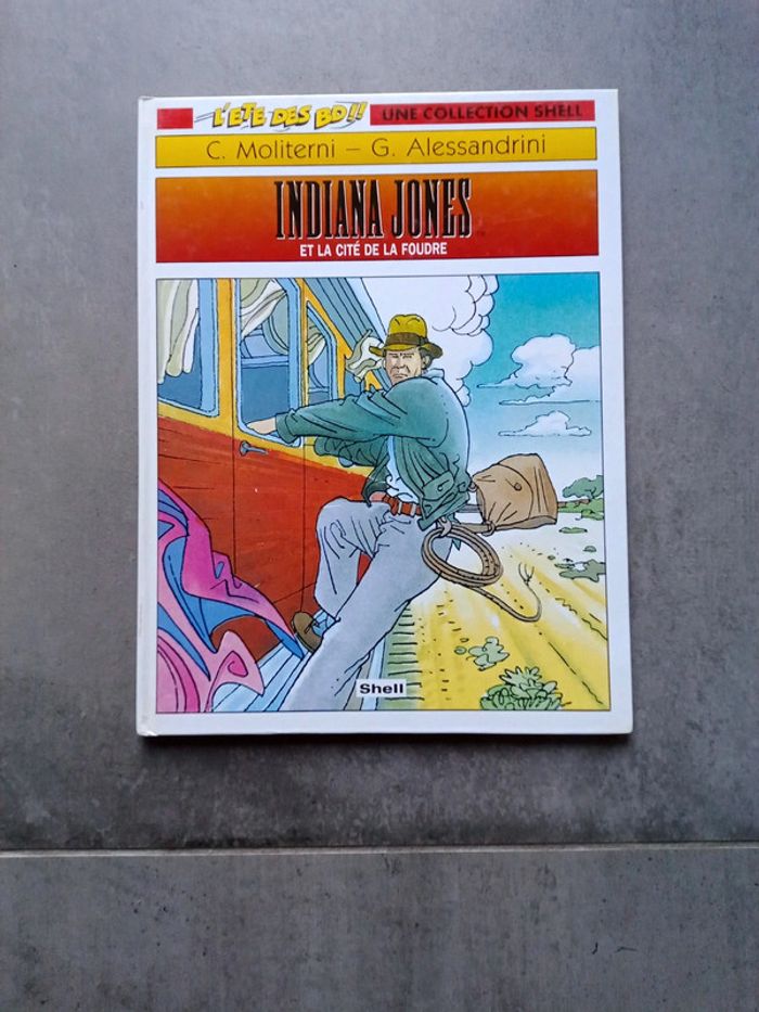 Livre BD - Indiana Jones et la cité de la foudre