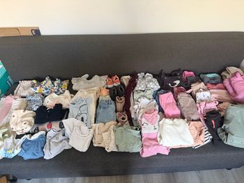 Lot  bébé 6- 12 mois environ 50 pièces