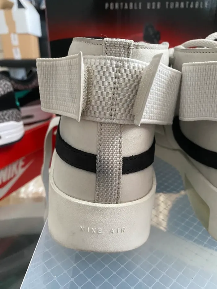 Nike air Fear Of God raid light bone - photo numéro 14