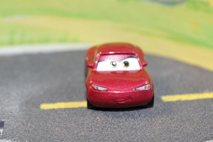 Disney Pixar cars min racer Natali Certain - photo numéro 8