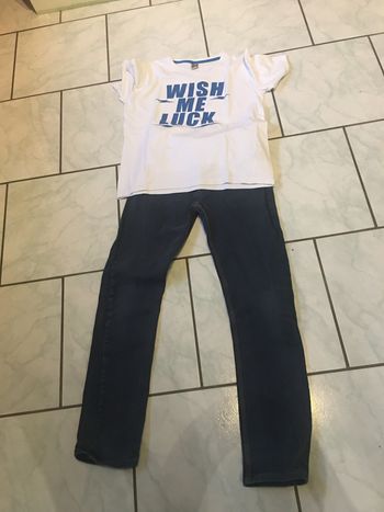 Lot teeshirt et pantalon