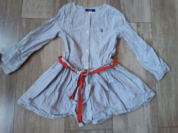 Jolie robe bleue claire rayée okaidi 5 ans