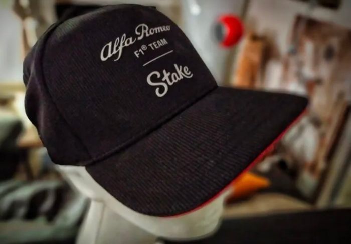 Casquette Alfa Romeo F1 team Stake - Noir/Rouge - photo numéro 2