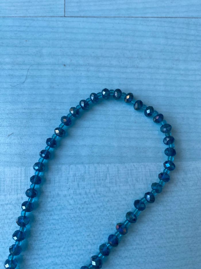 Sautoir perles bleues avec pompon et rose saoya - photo numéro 4