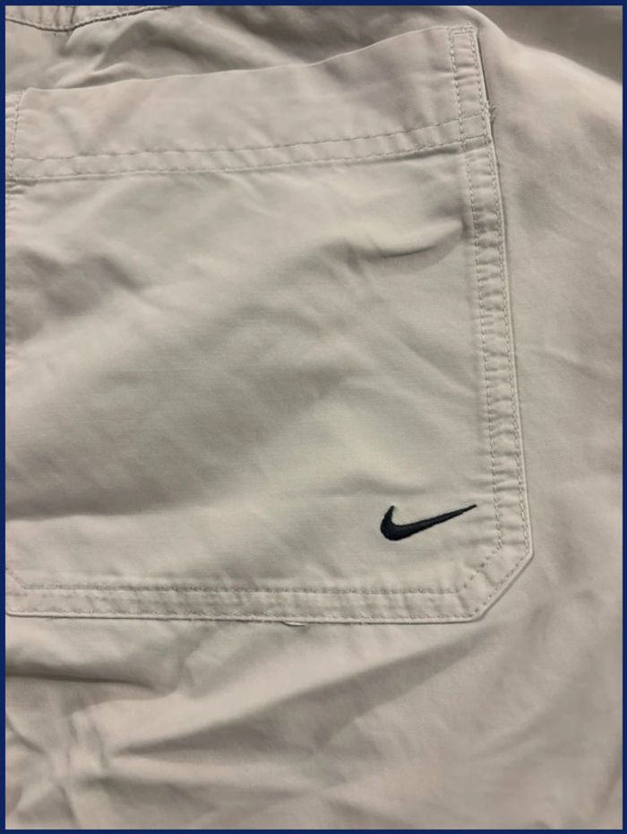 Short Nike Vintage y2k beige logo brodé noir Taille M - photo numéro 2