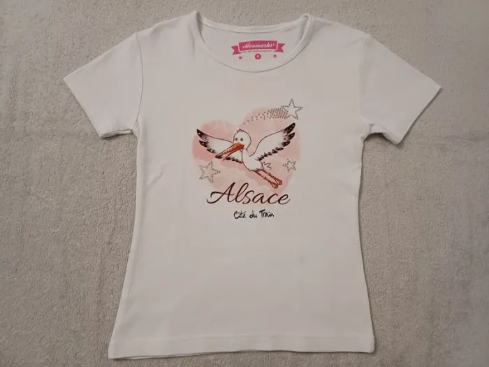 Tee-shirt Avomarks 8 ans (réf perso G-H14)(familleac72)